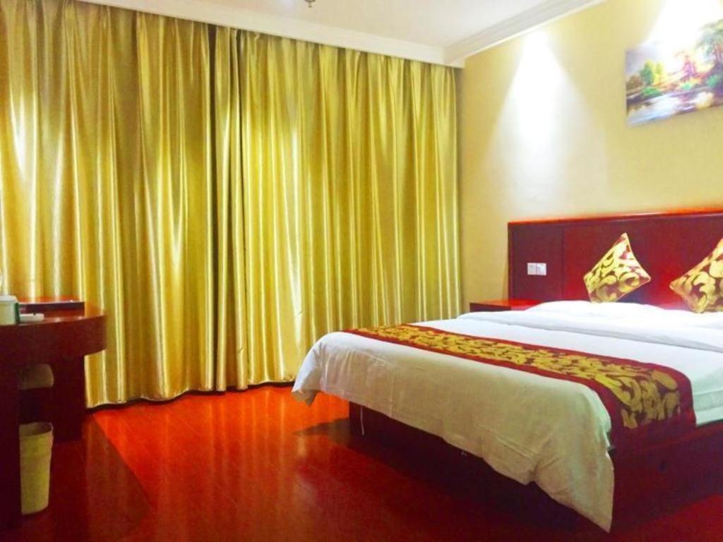 Greentree Inn Jiangsu Nantong Qidong Bus Station Express Hotel Hexingzhen Екстериор снимка